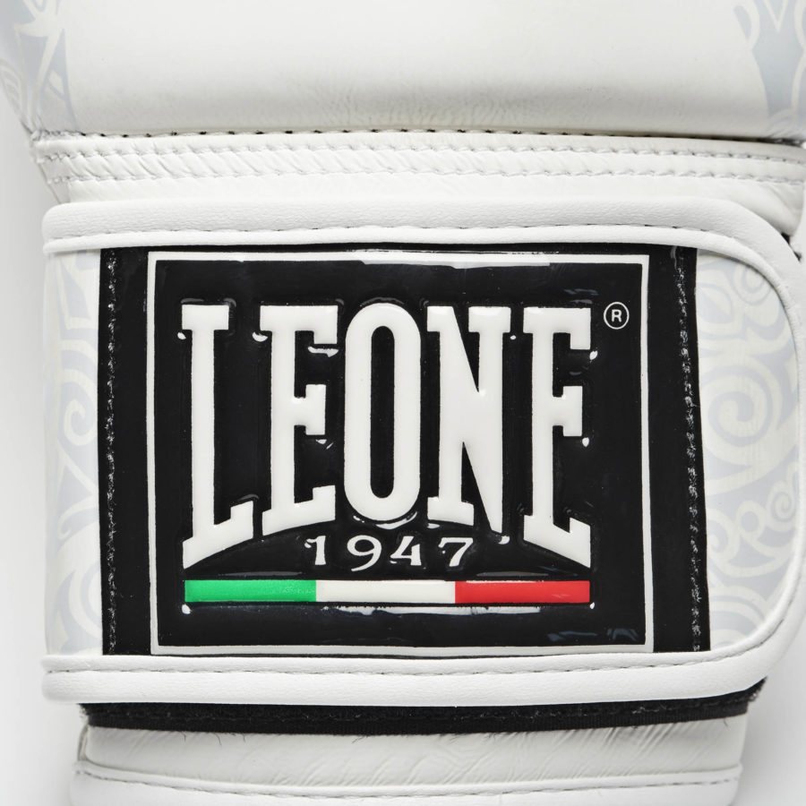 Guantes de Boxeo Leone 147 "Maori" Color Blanco GN070 1